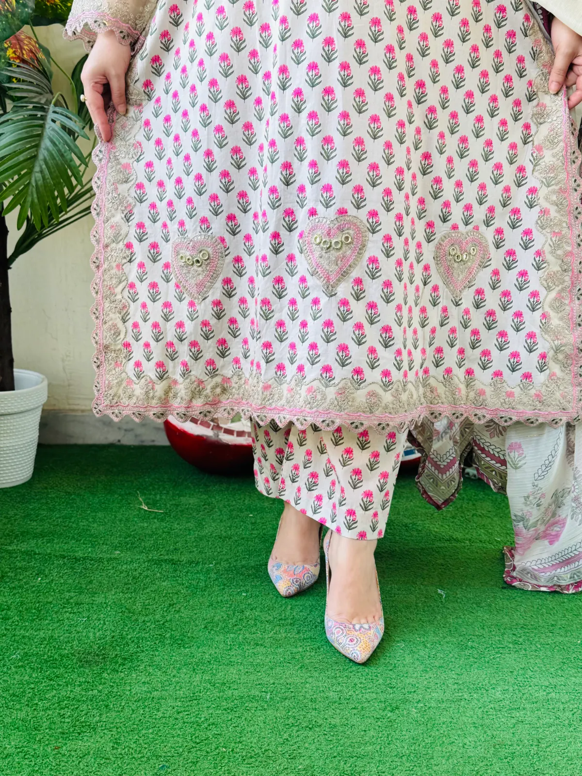3 pc Embroidery Lawn Fabric 4