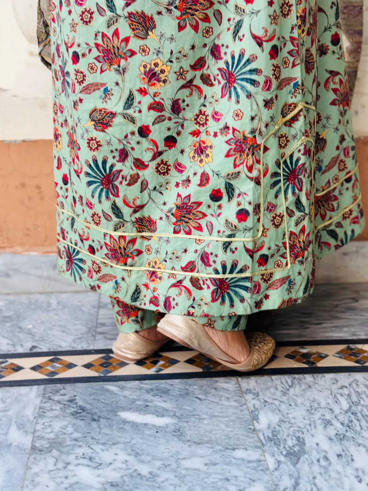 3 pc Embroidery Lawn Fabric 4