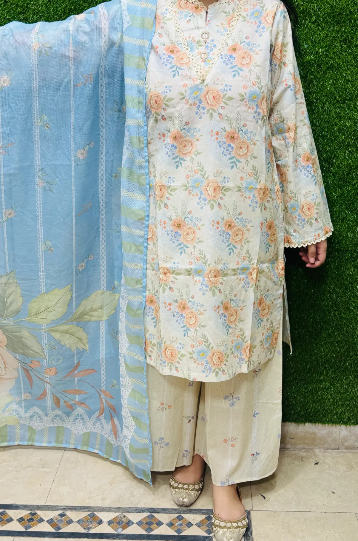 3 pc Printed Lawn Fabric