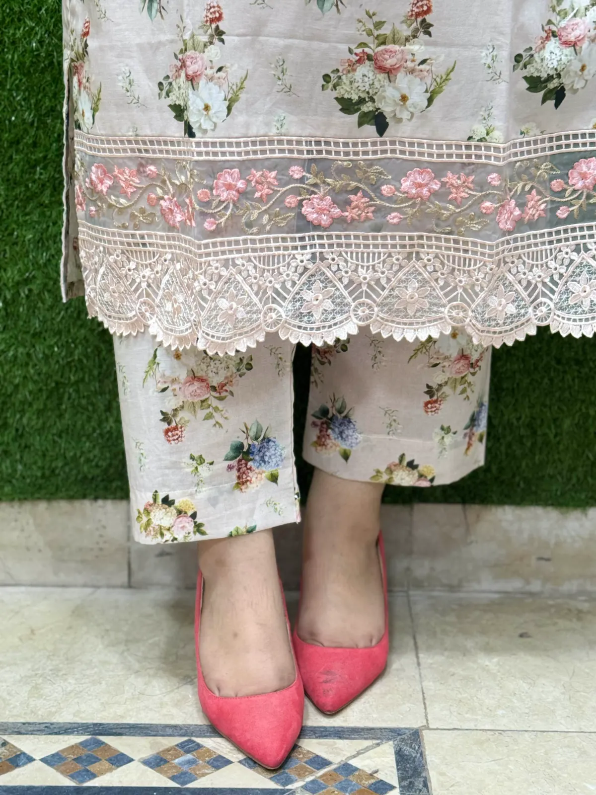 3 pc Embroidery Lawn Fabric 3