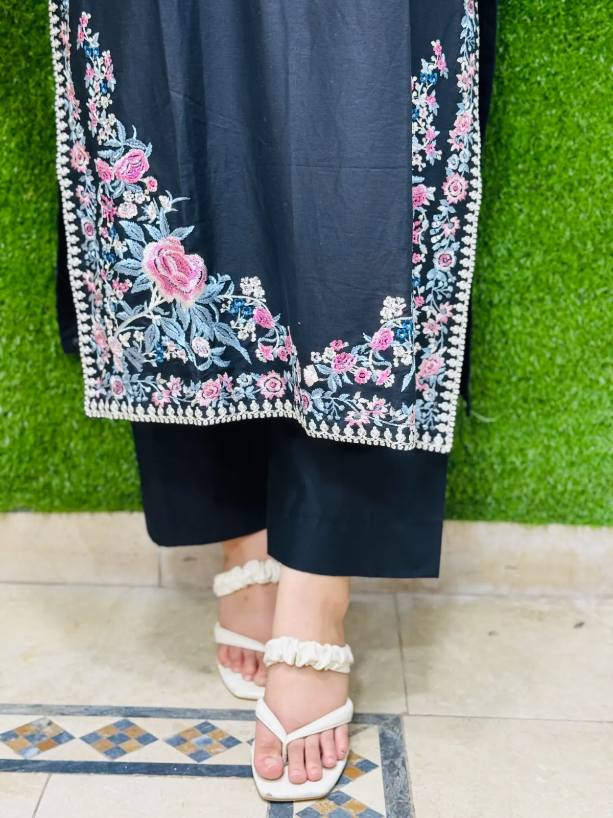 3 pc Embroidery Lawn Fabric 3