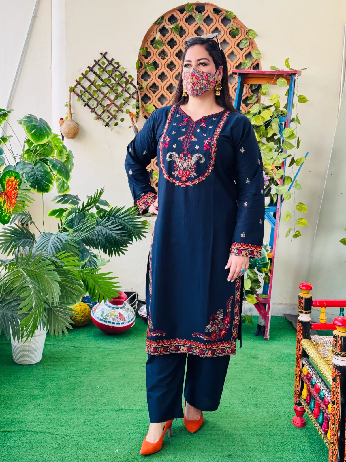 2 pc Embroidered Lawn Fabric