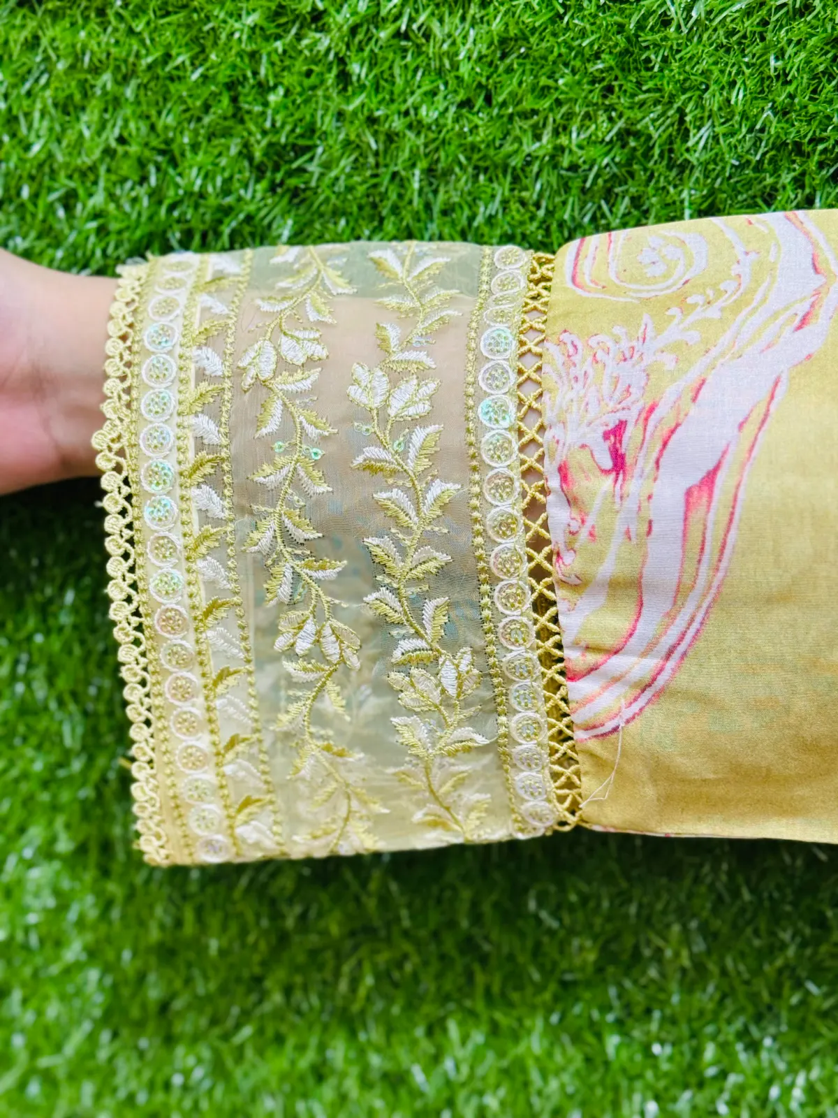 3 pc Embroidery Lawn Fabric 2