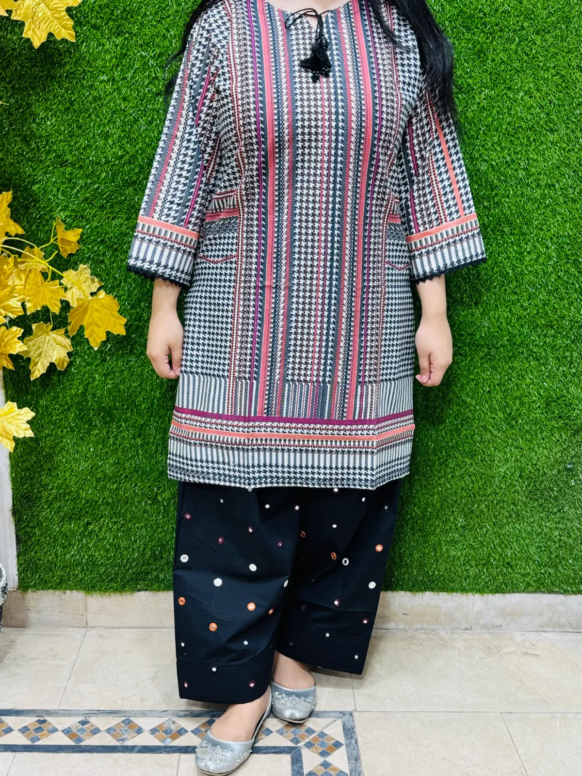 2 pc Embroidered Lawn Fabric