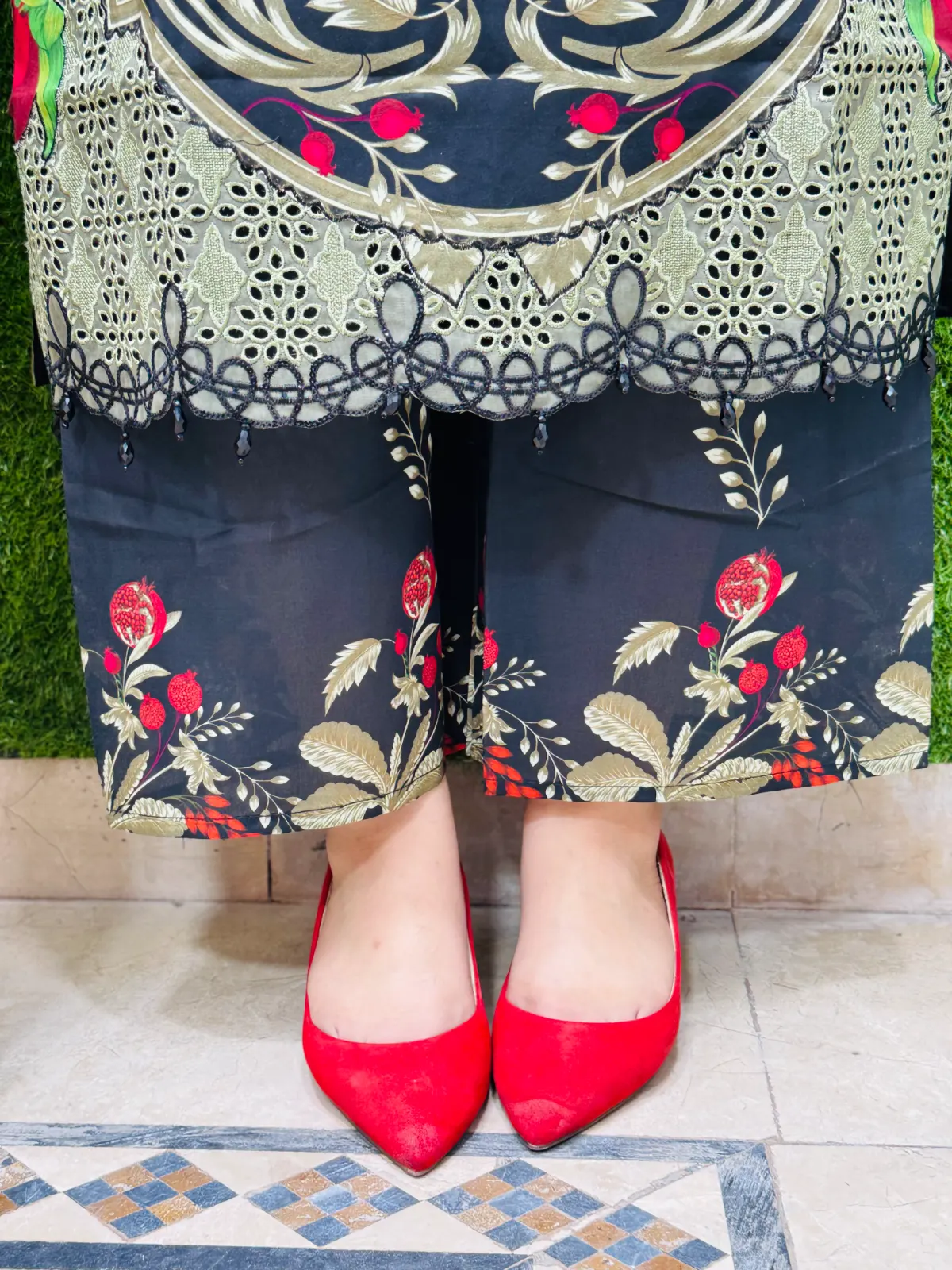 3 pc Embroidery Lawn Fabric 3