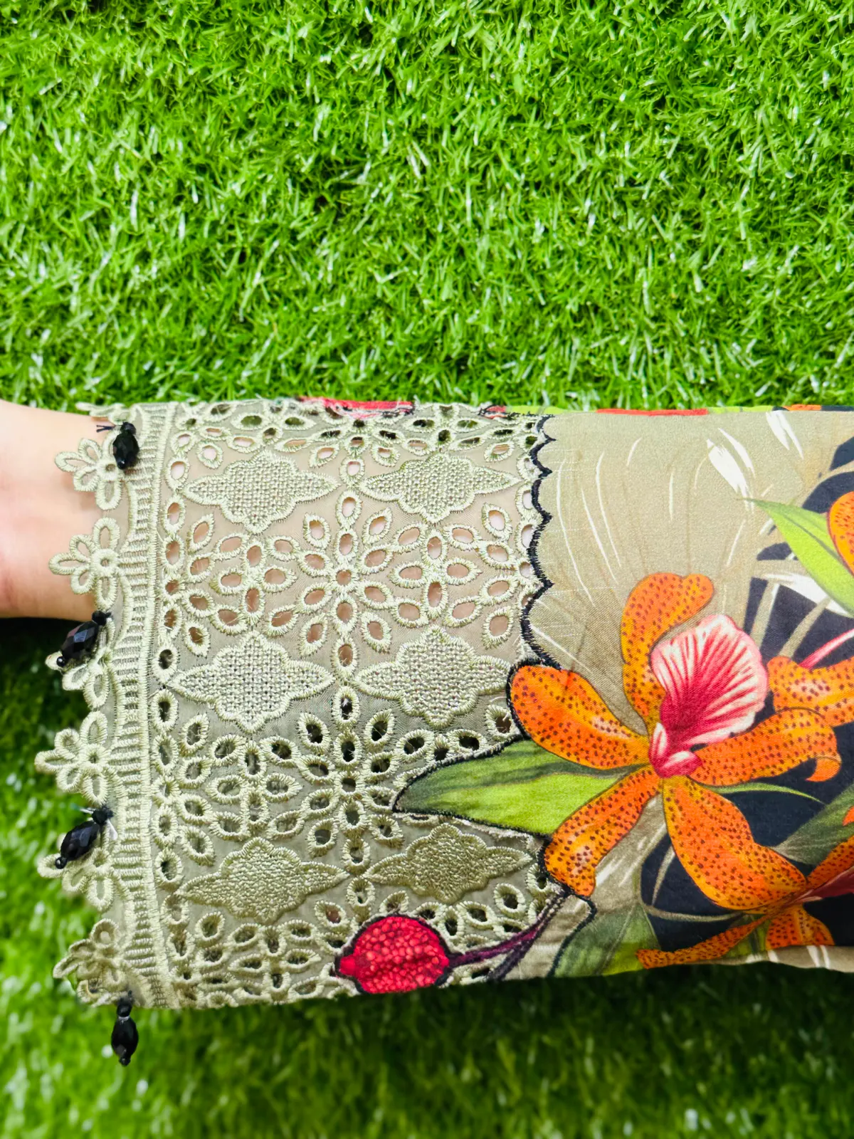 3 pc Embroidery Lawn Fabric 4