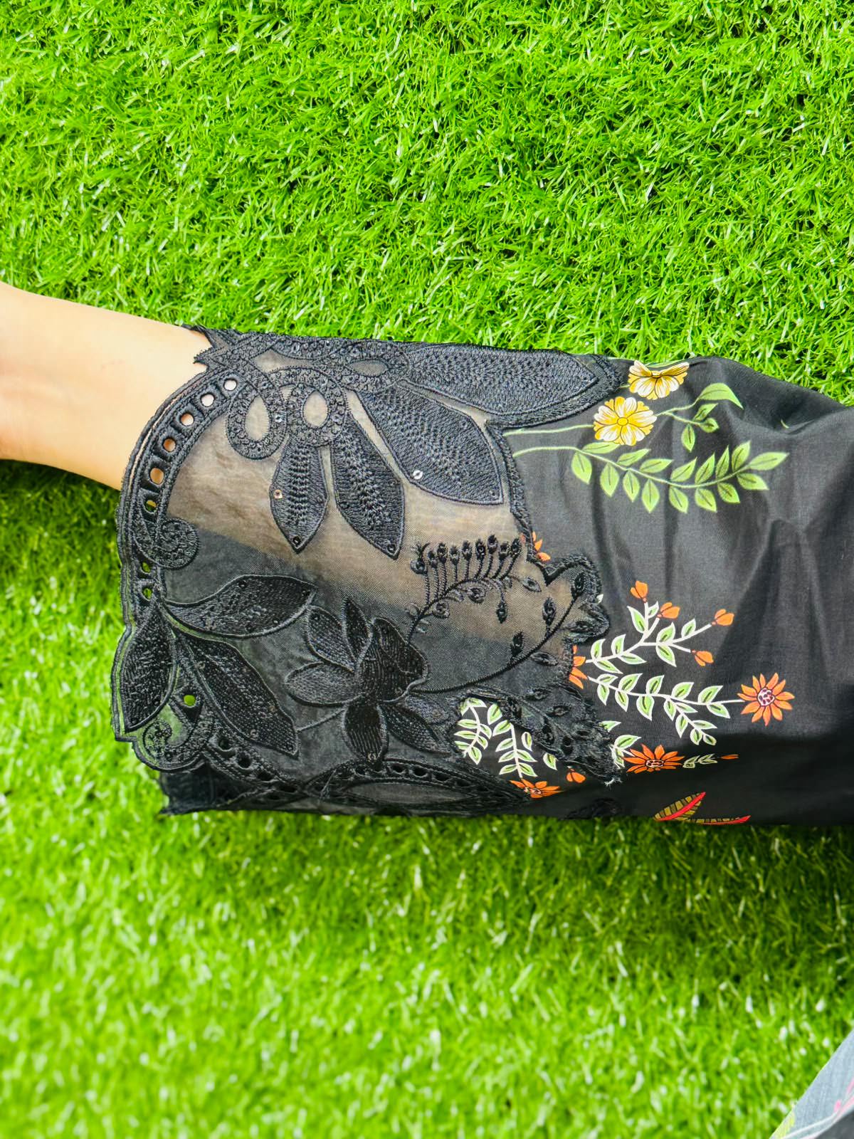3 pc Embroidery Lawn Fabric 2
