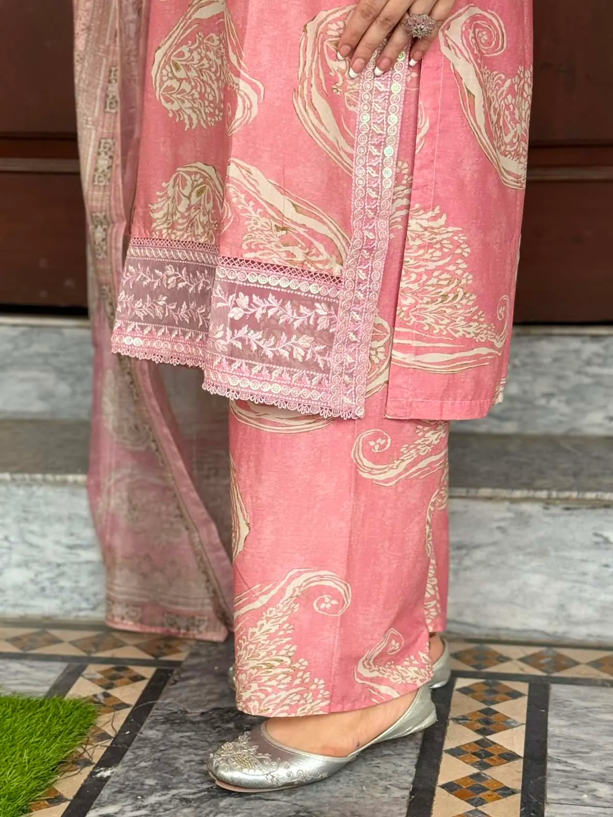 3 pc Embroidery Lawn Fabric 4
