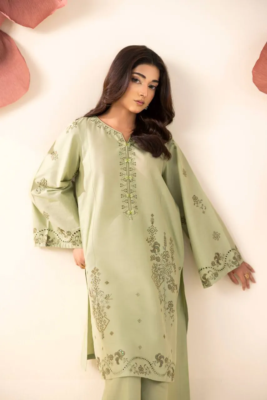 2 pc Embroidered Lawn Fabric