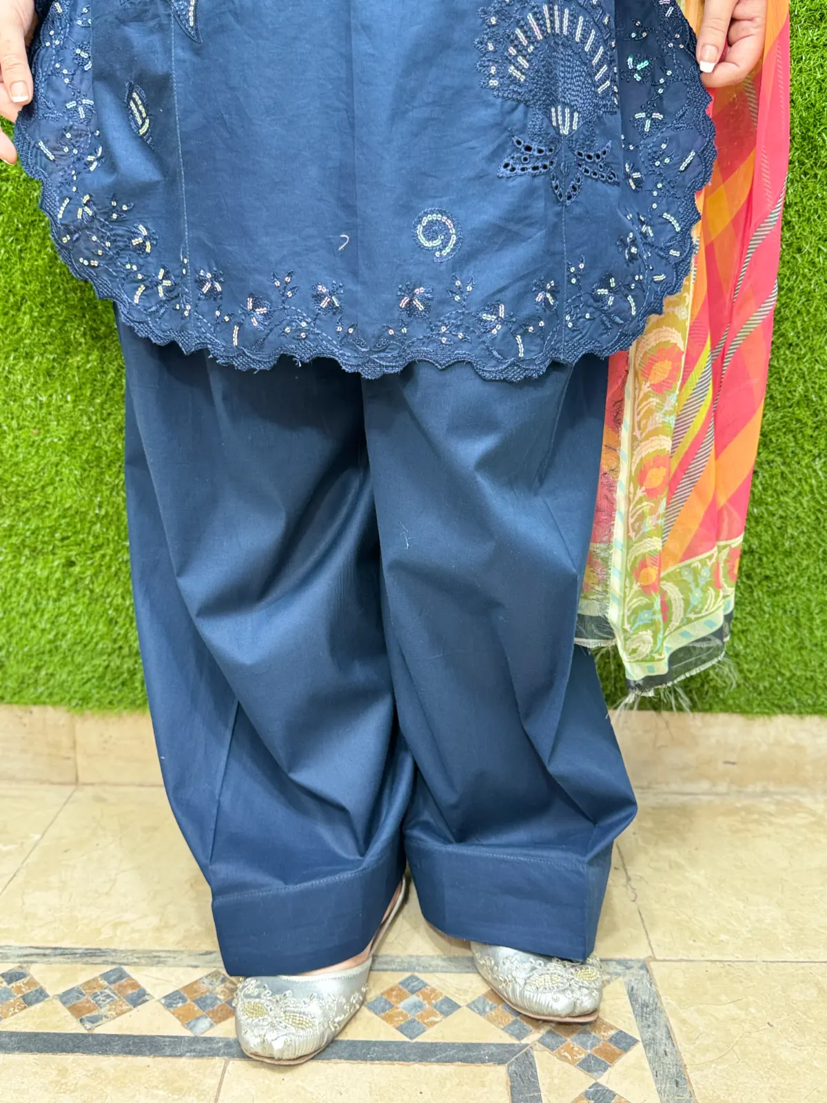 3 pc Embroidery Lawn Fabric 3