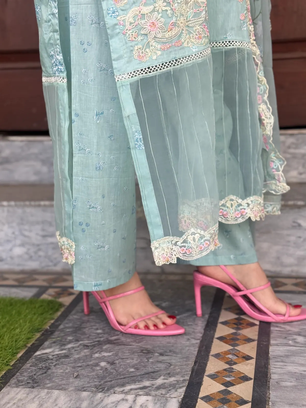 3 pc Embroidery Lawn Fabric 3