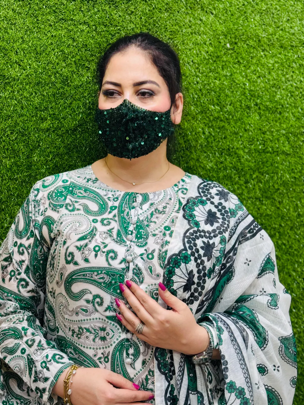 3 pc Embroidery Lawn Fabric 3