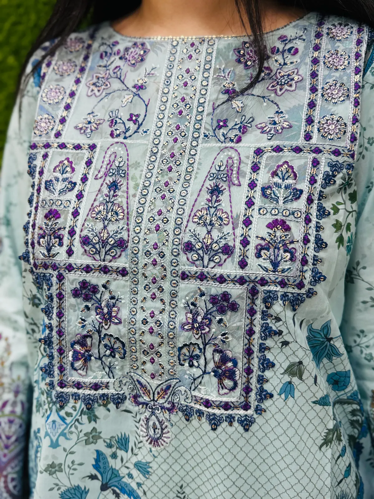 3 pc Embroidery Lawn Fabric 2