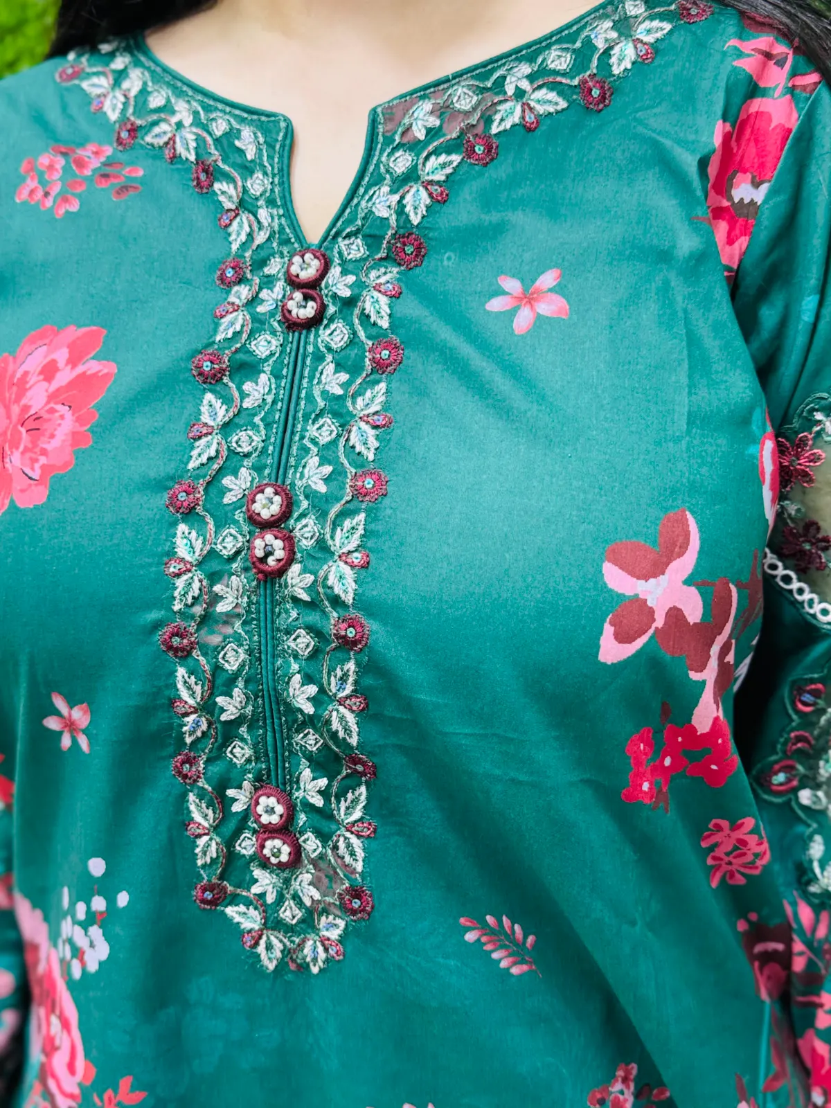 3 pc Embroidery Lawn Fabric 2