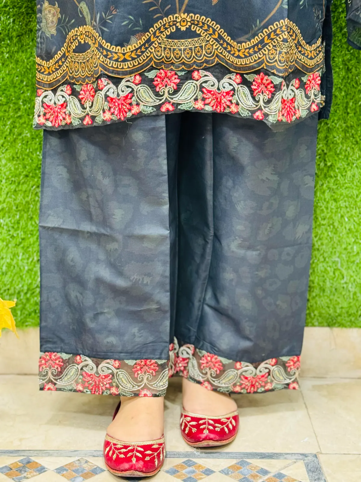 3 pc Embroidery Lawn Fabric 4