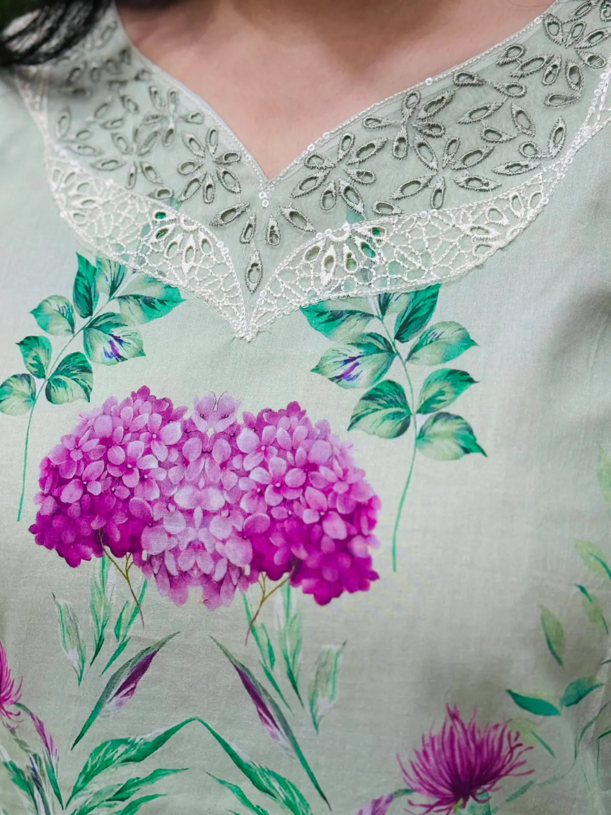 3 pc Embroidery Lawn Fabric 3