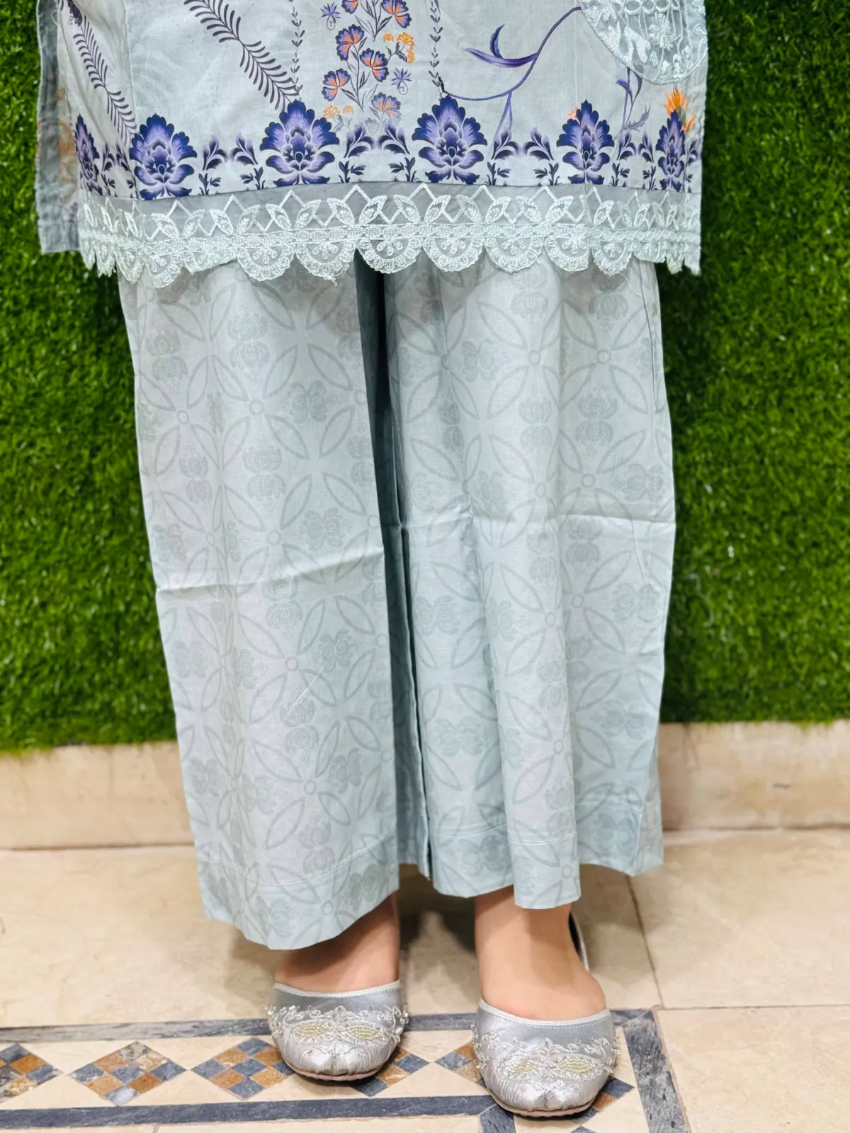 3 pc Embroidery Lawn Fabric 2