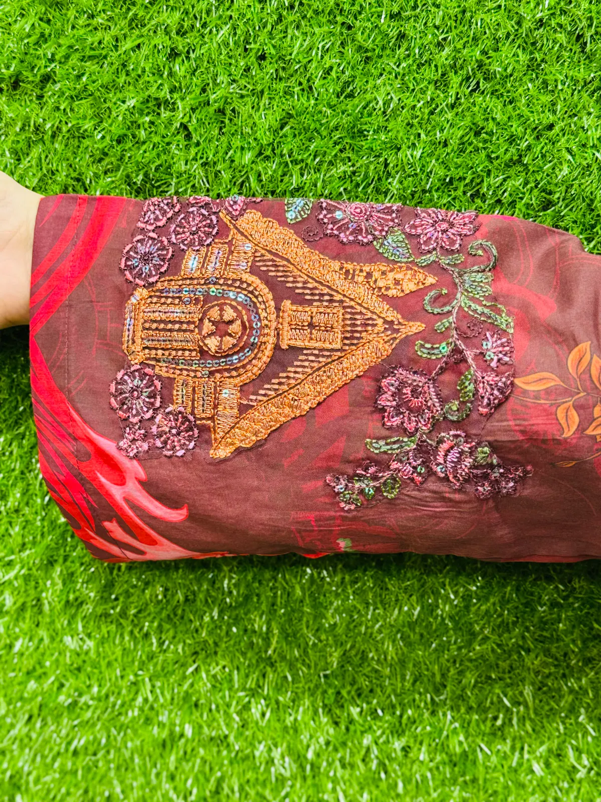 3 pc Embroidery Lawn Fabric 4