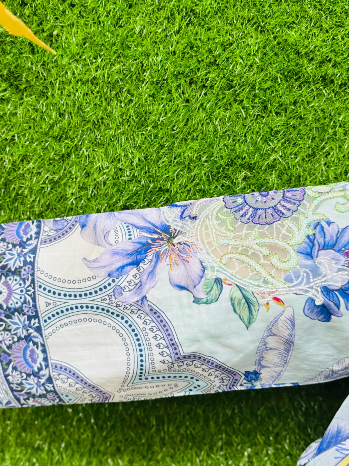 3 pc Embroidery Lawn Fabric 3