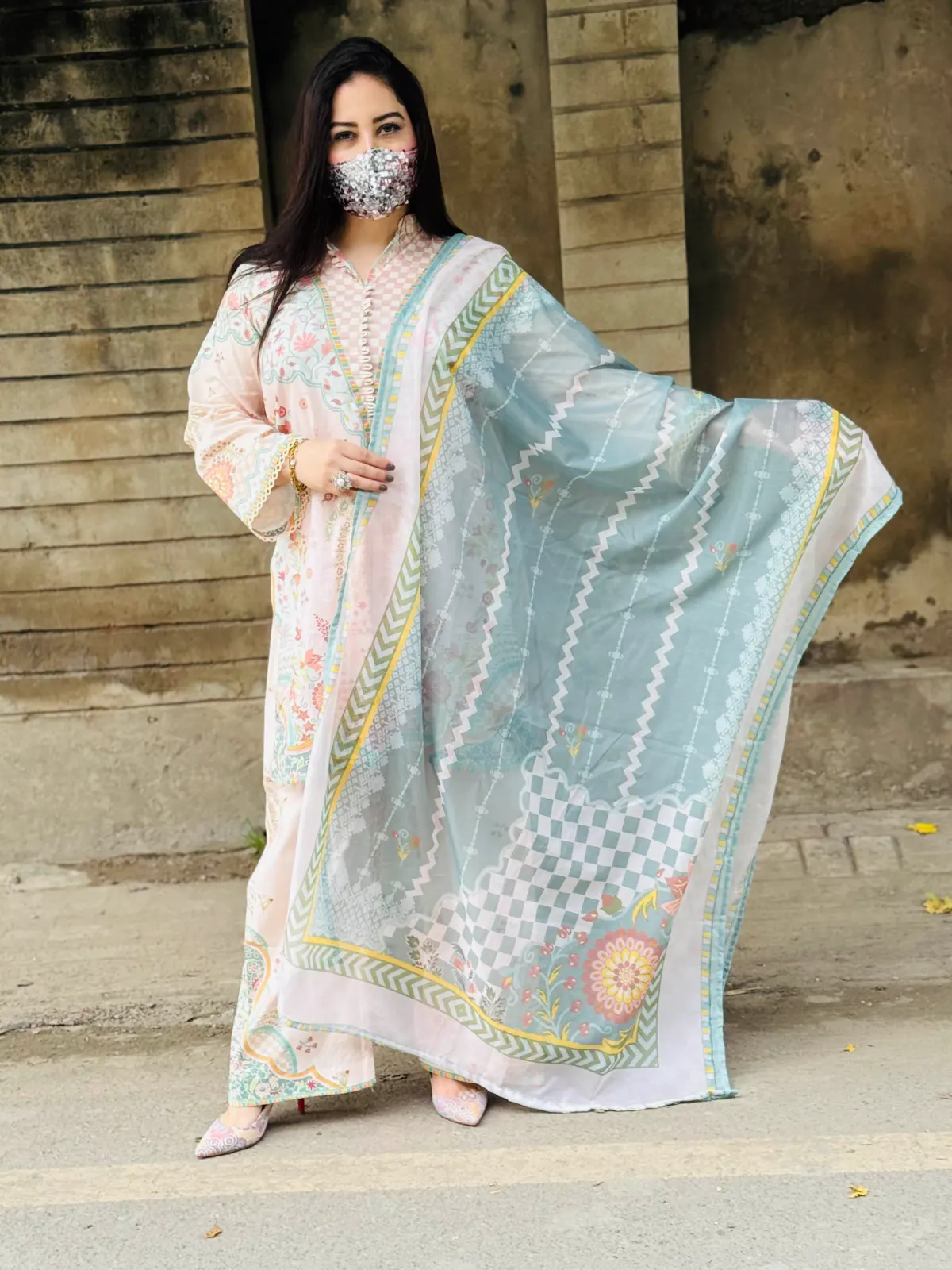 3 pc Printed Lawn Fabric 2