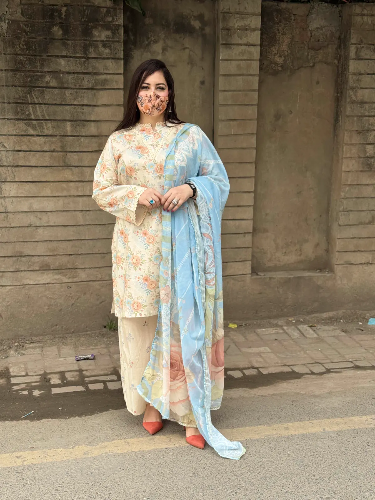 3 pc Printed Lawn Fabric 4