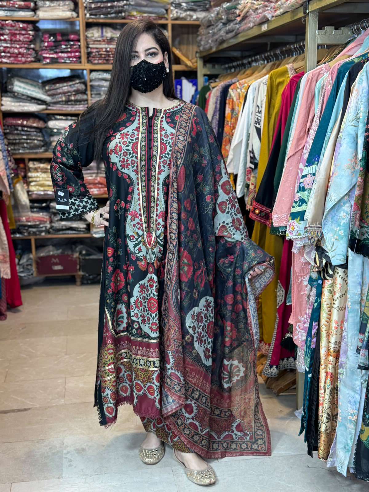3 pc Embroidery Lawn Fabric 3