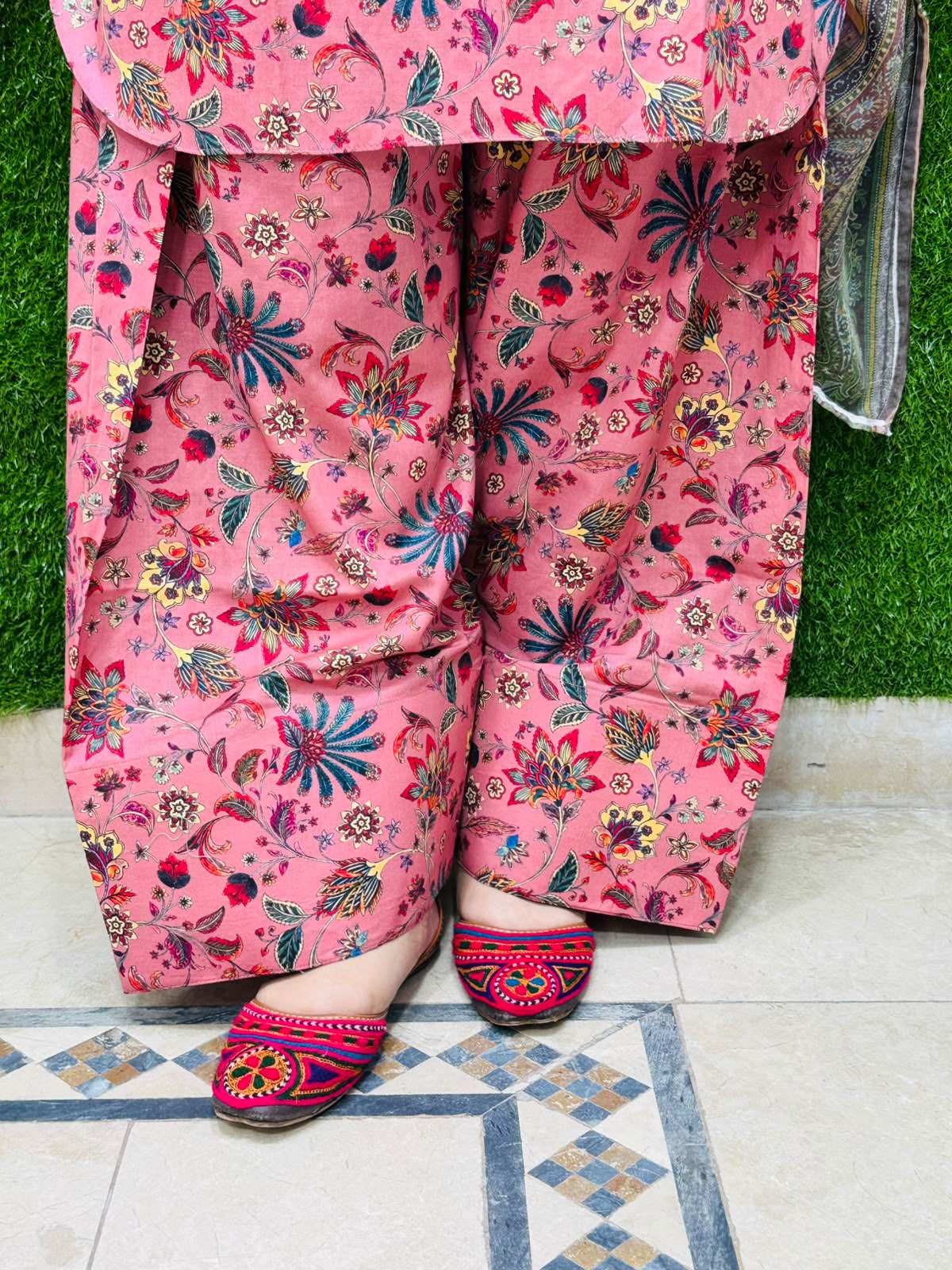 3 pc Printed Lawn Fabric 3