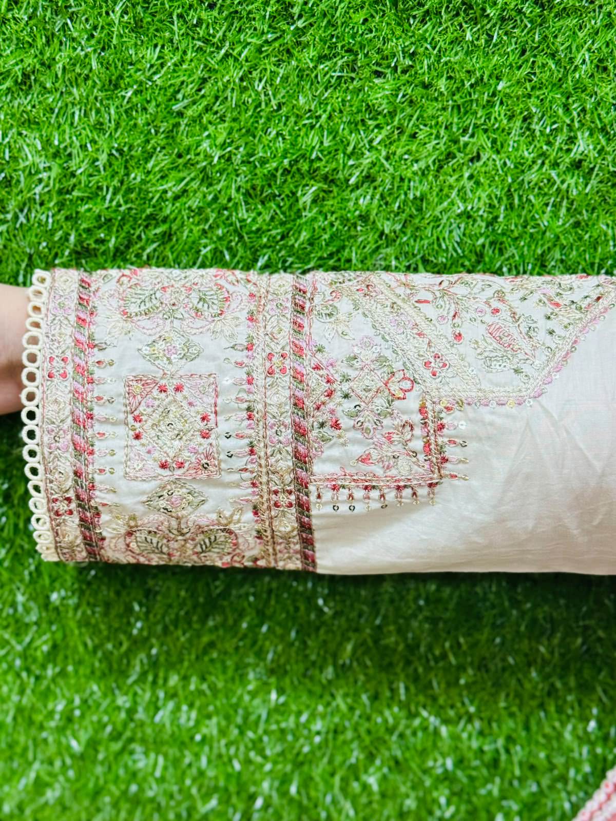 3 pc Embroidery Lawn Fabric 4