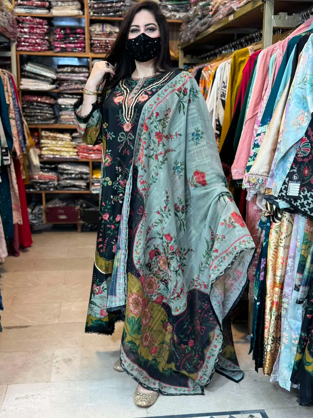 3 pc Embroidery Lawn Fabric 3