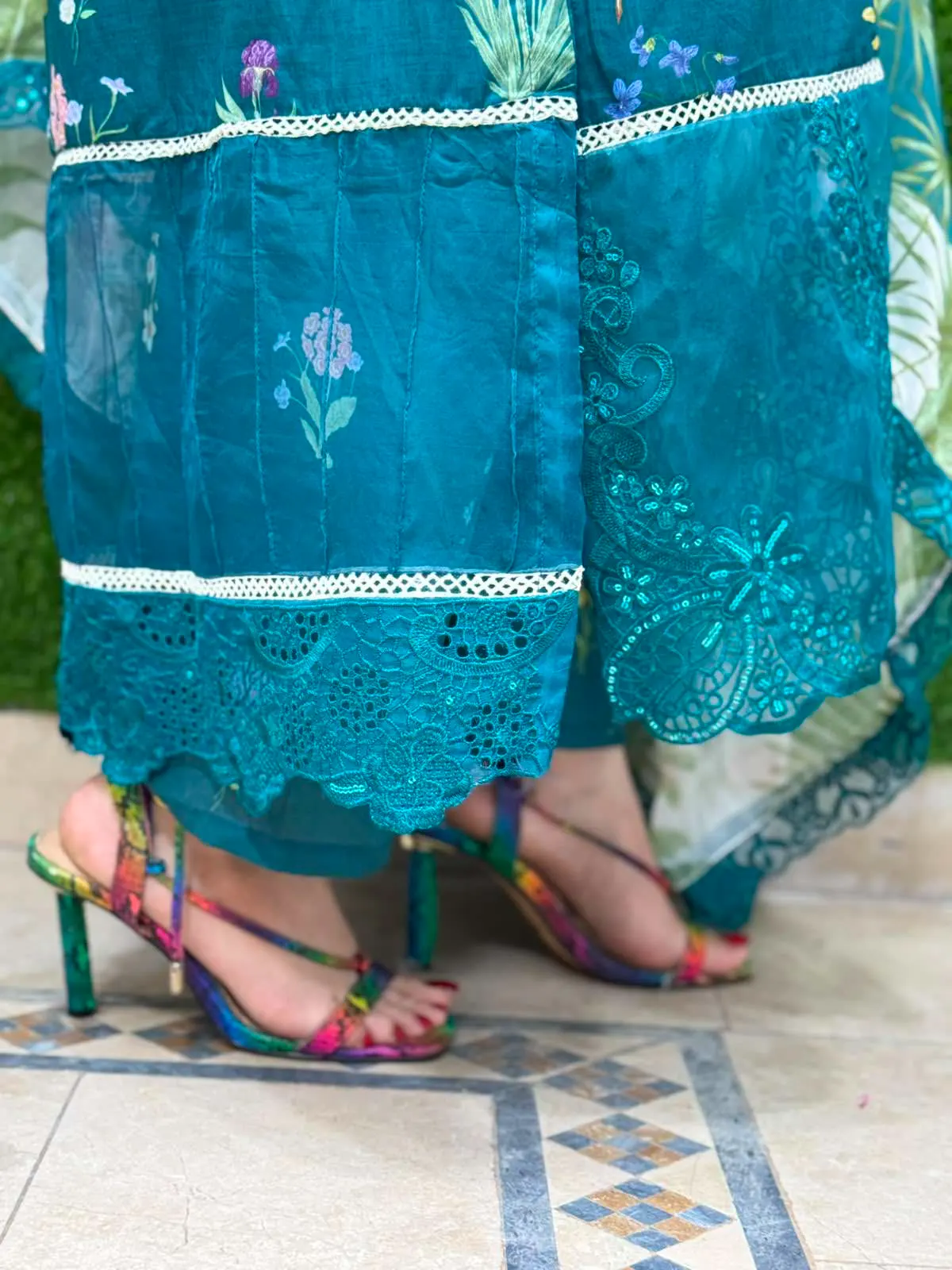 3 pc Embroidery Lawn Fabric 2