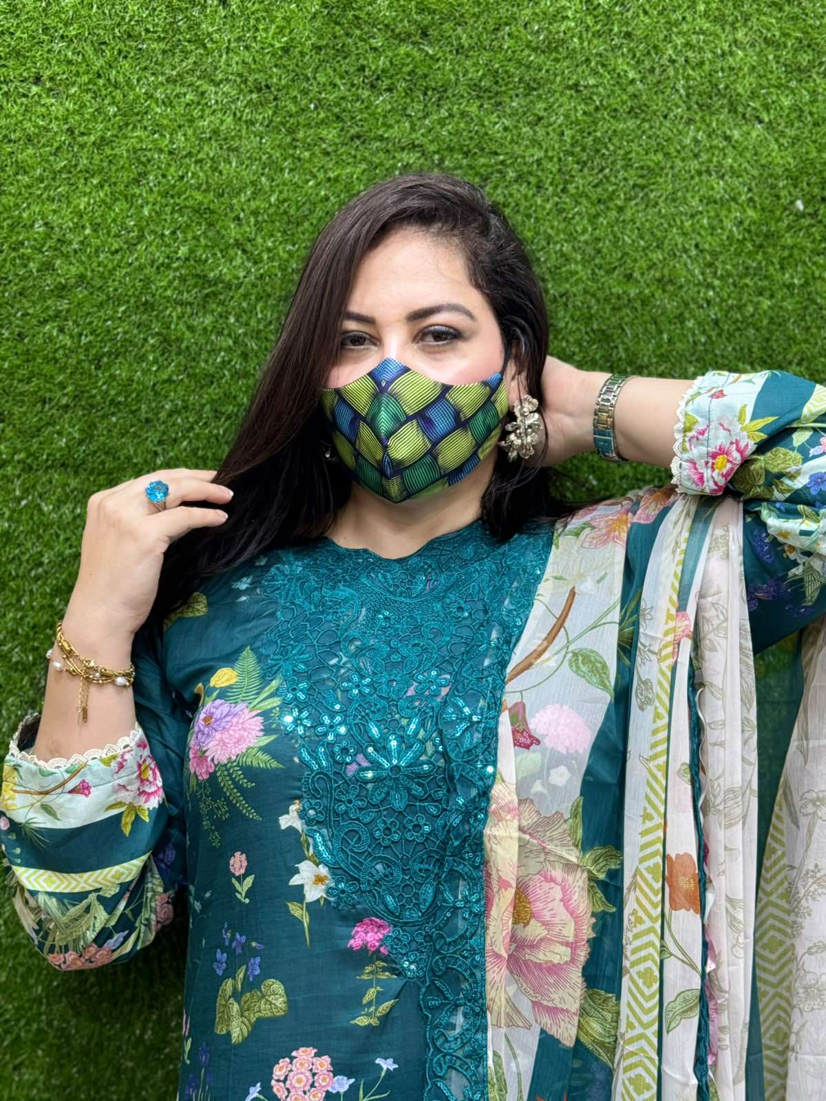 3 pc Embroidery Lawn Fabric 3