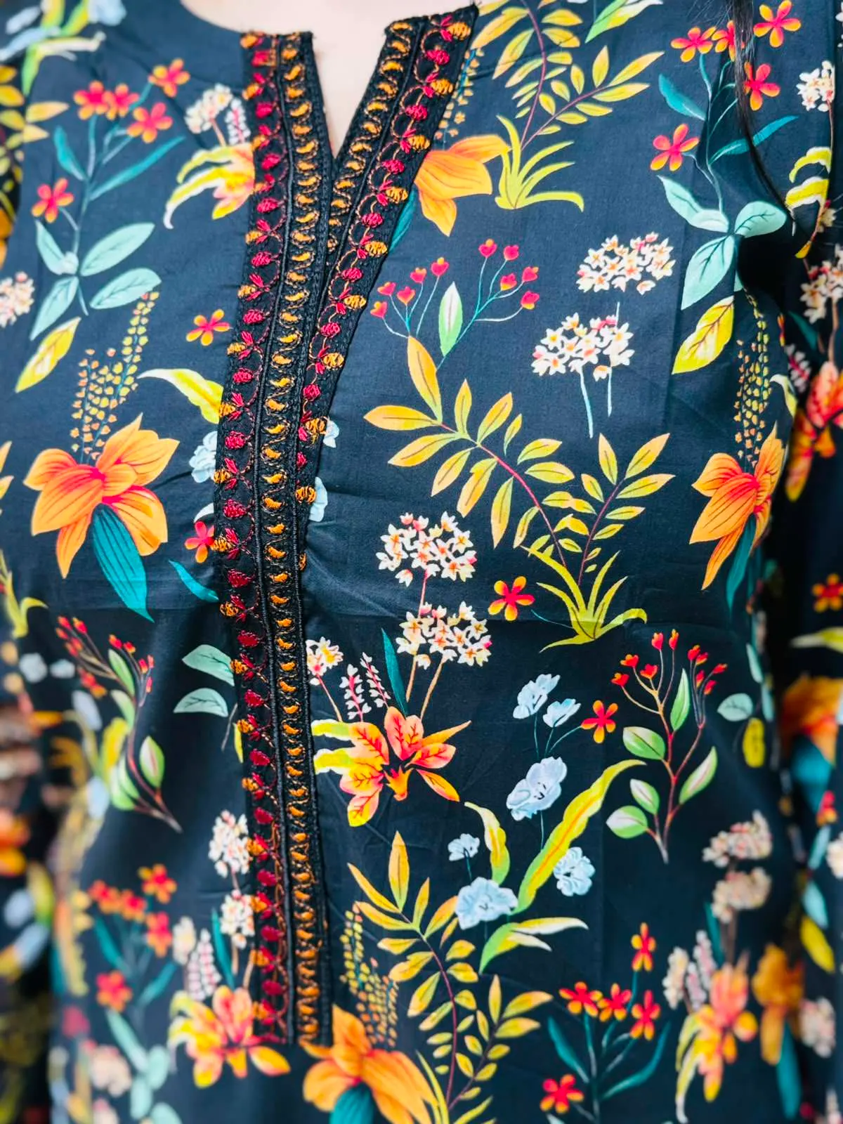 3 pc Embroidery Lawn Fabric 2