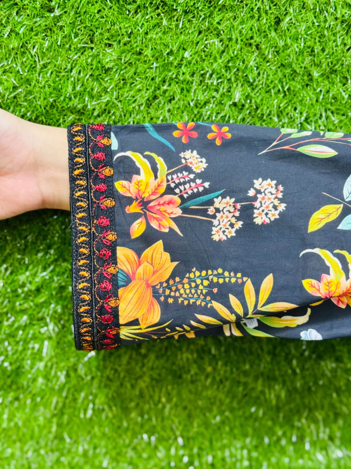 3 pc Embroidery Lawn Fabric 4