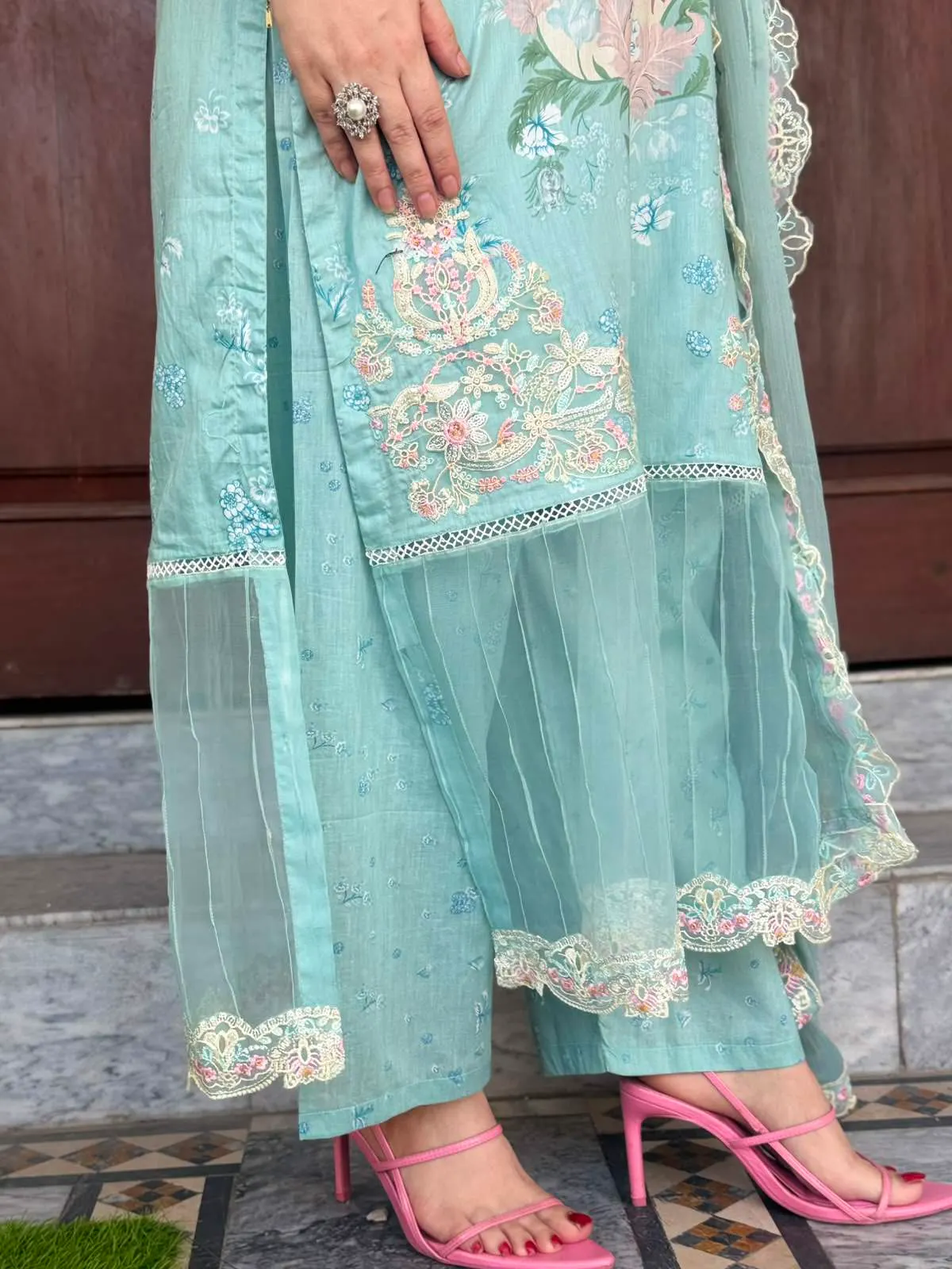 3 pc Embroidery Lawn Fabric 2