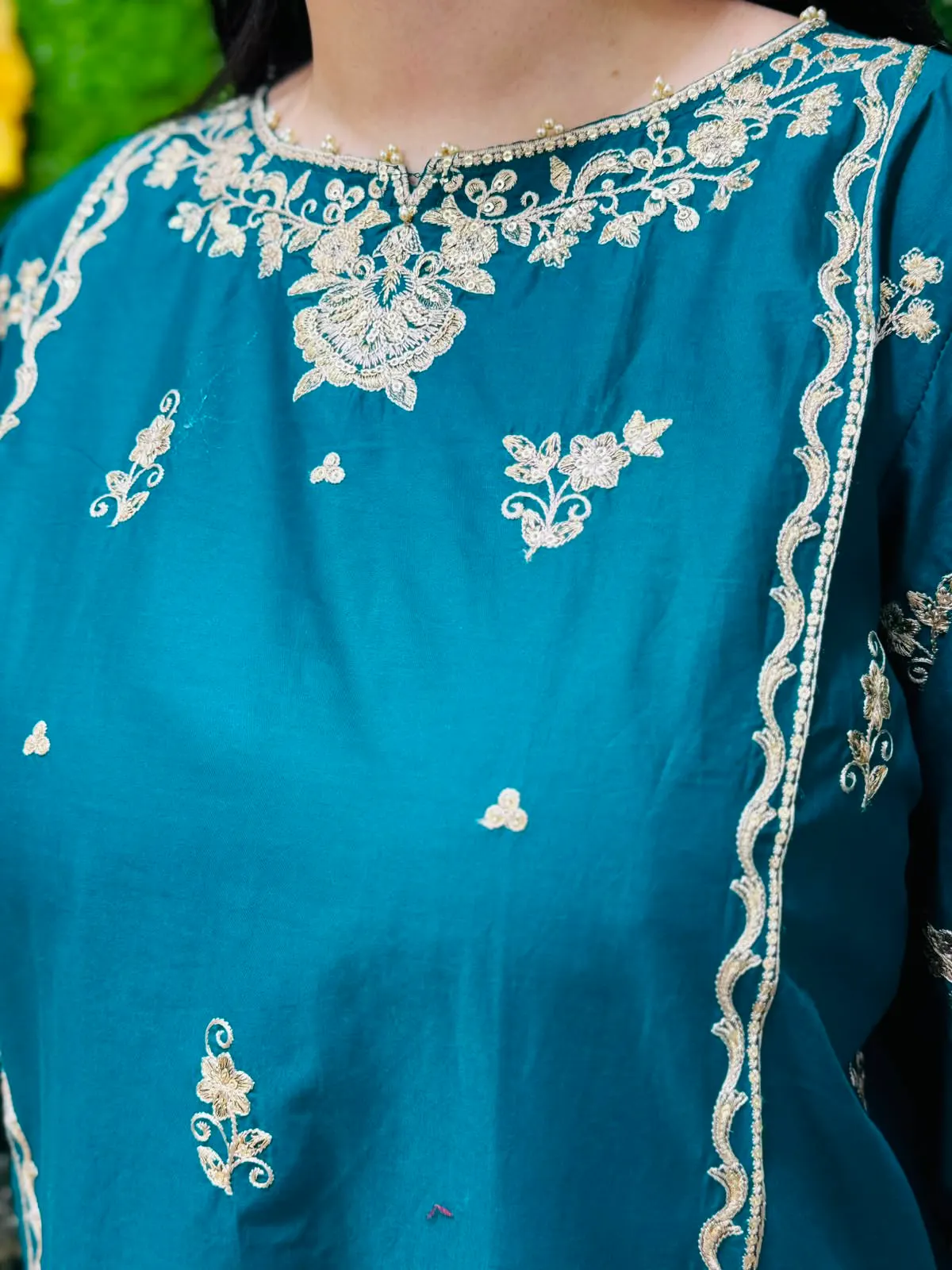 3 pc Embroidery Lawn Fabric 4