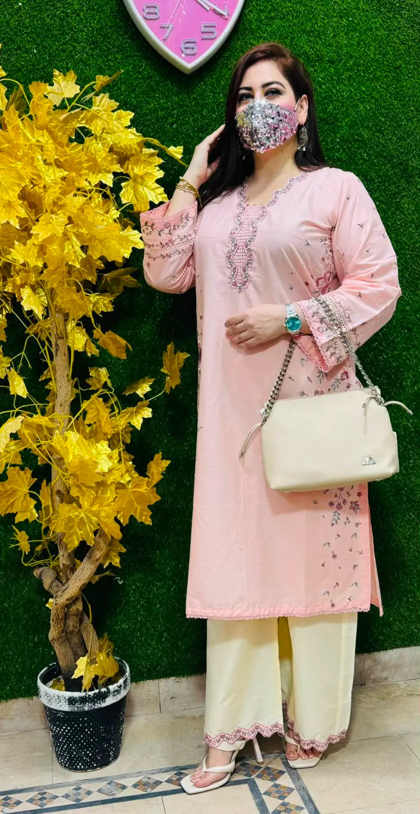 2 pc Embroidered Lawn Fabric