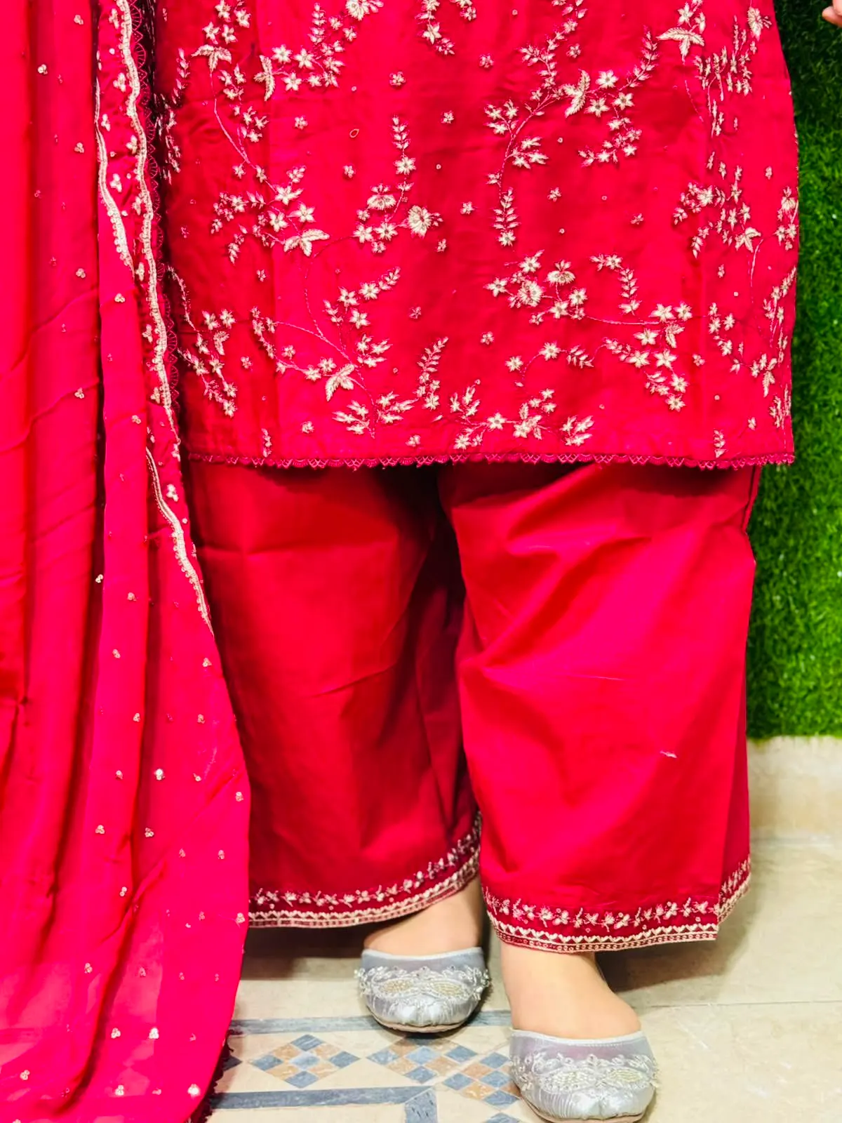3 pc Embroidery Lawn Fabric 4
