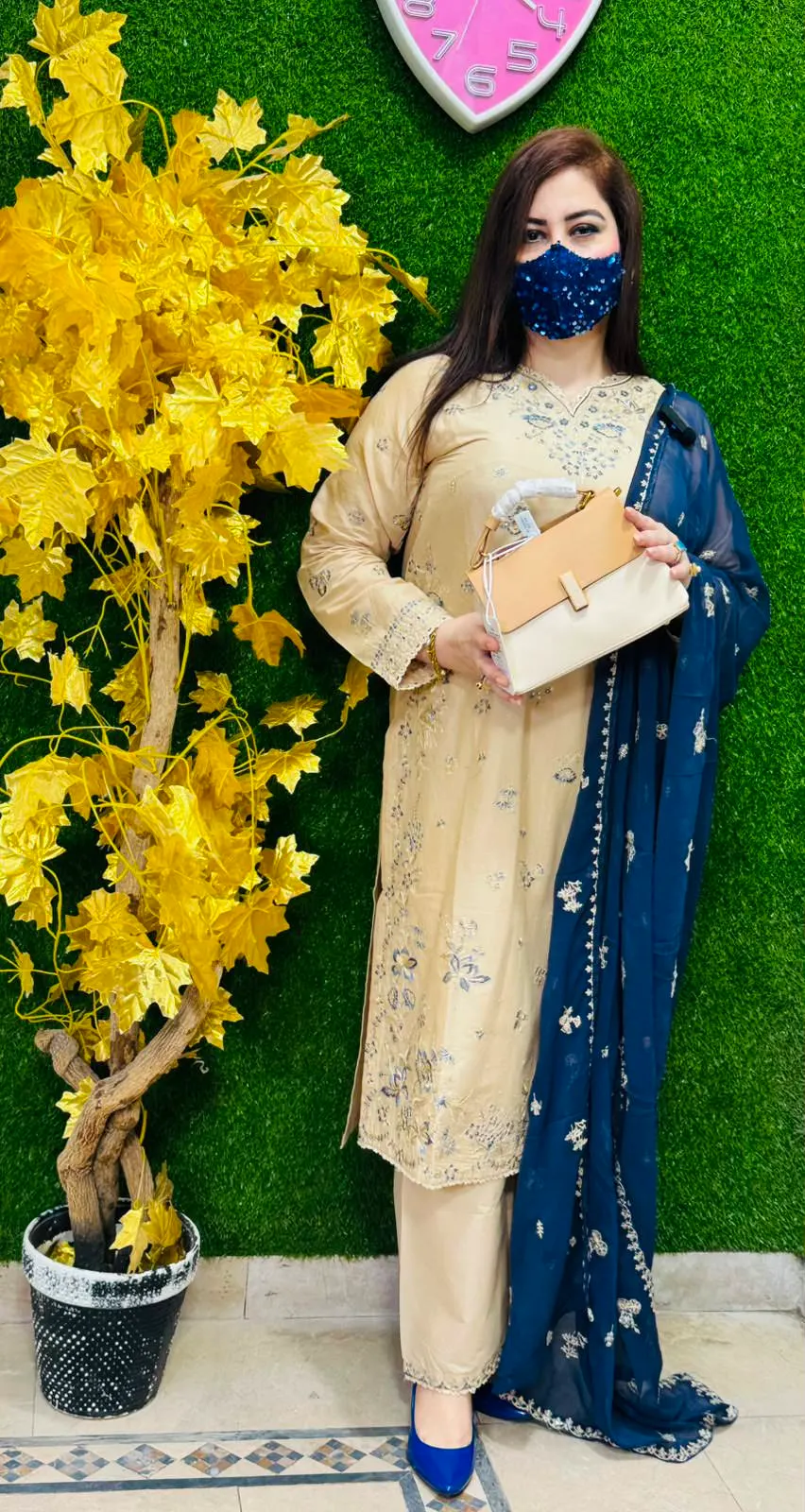 3 pc Embroidery Lawn Fabric 2