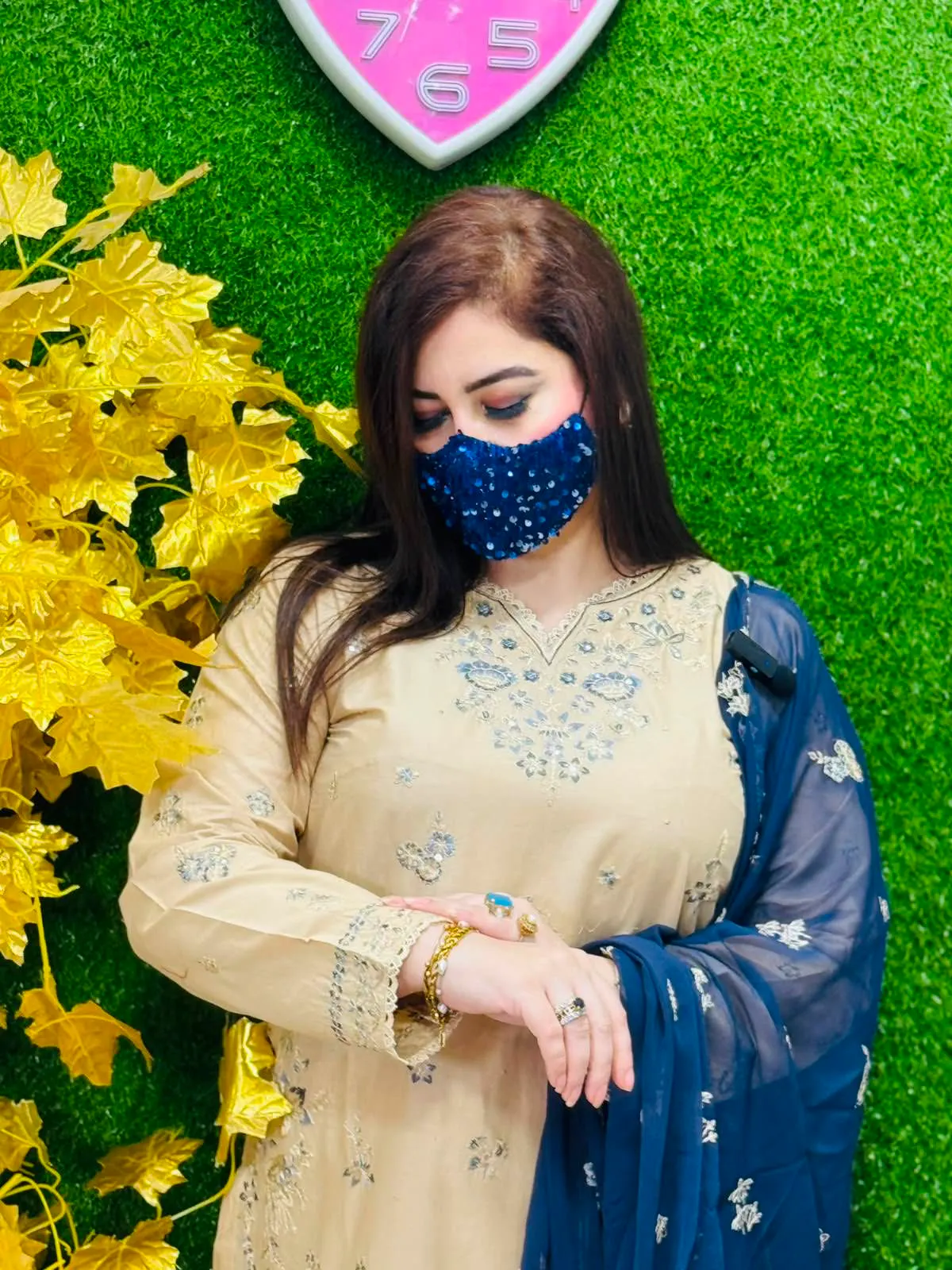 3 pc Embroidery Lawn Fabric 3