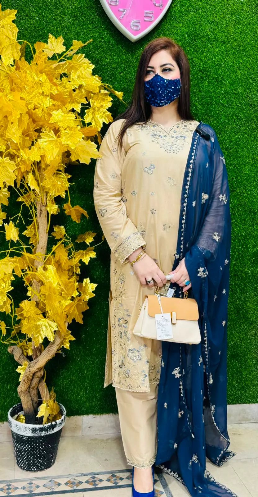 3 pc Embroidery Lawn Fabric 4