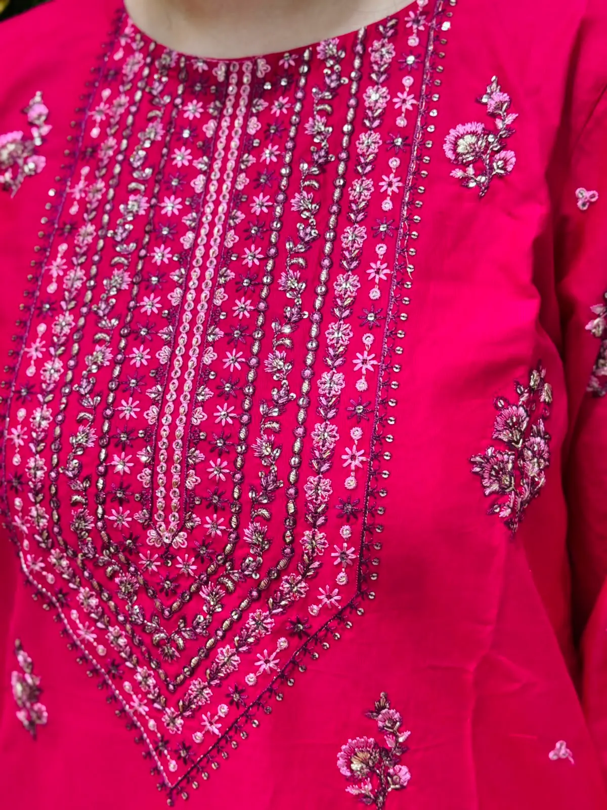 2 pc Embroidered Lawn Fabric 2