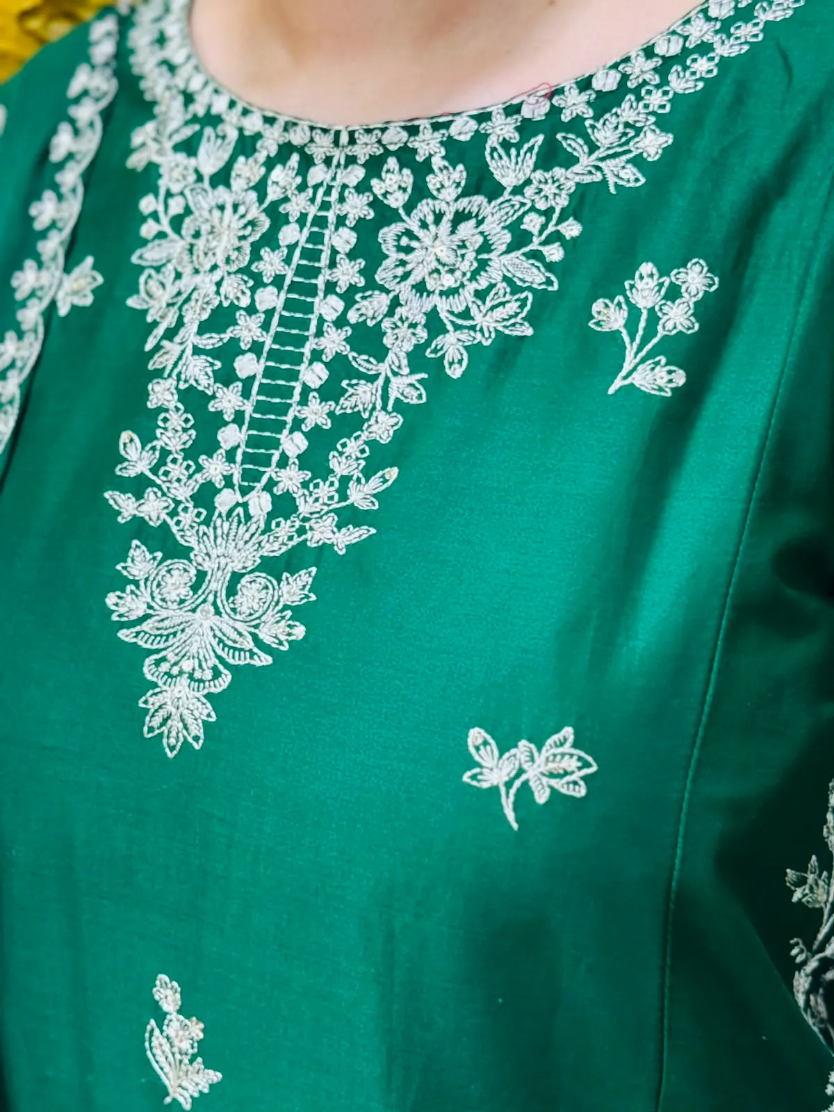 3 pc Embroidery Lawn Fabric 2