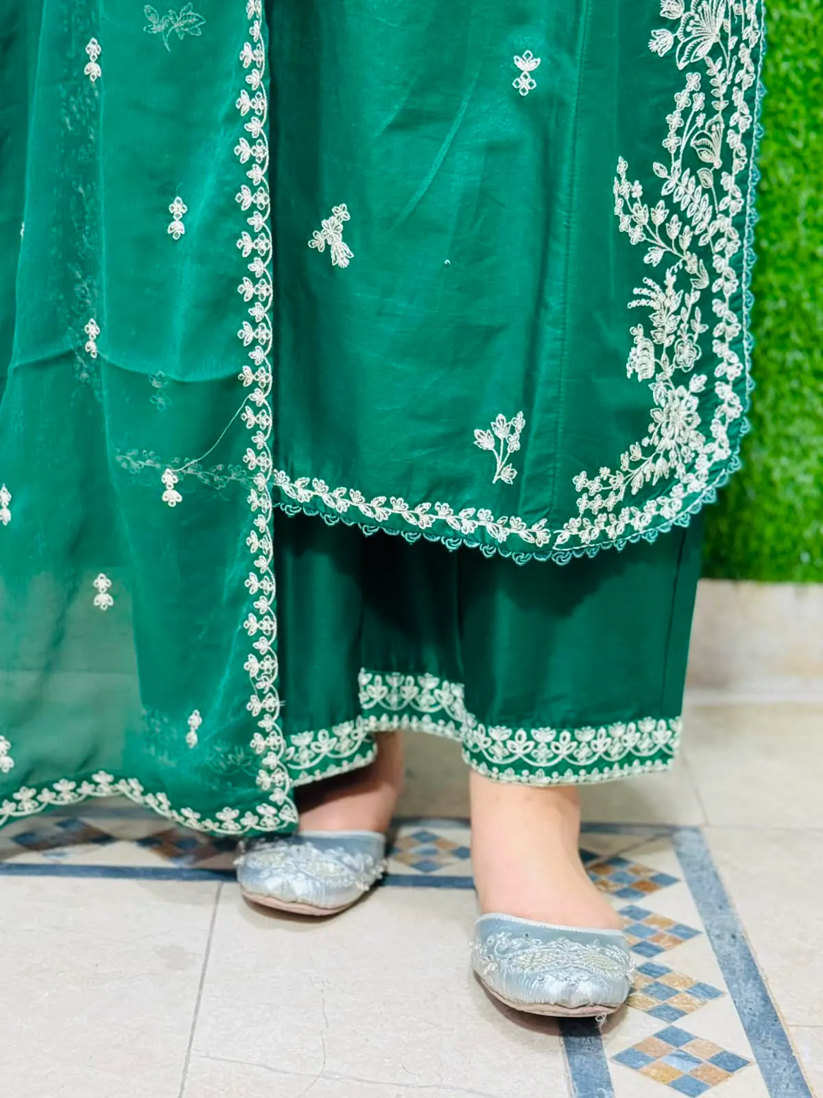 3 pc Embroidery Lawn Fabric 3
