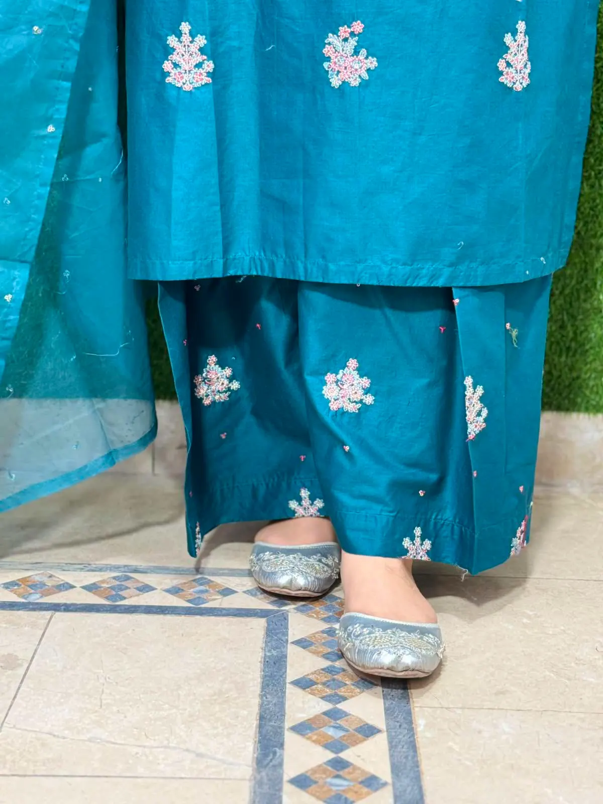 3 pc Embroidery Lawn Fabric 2