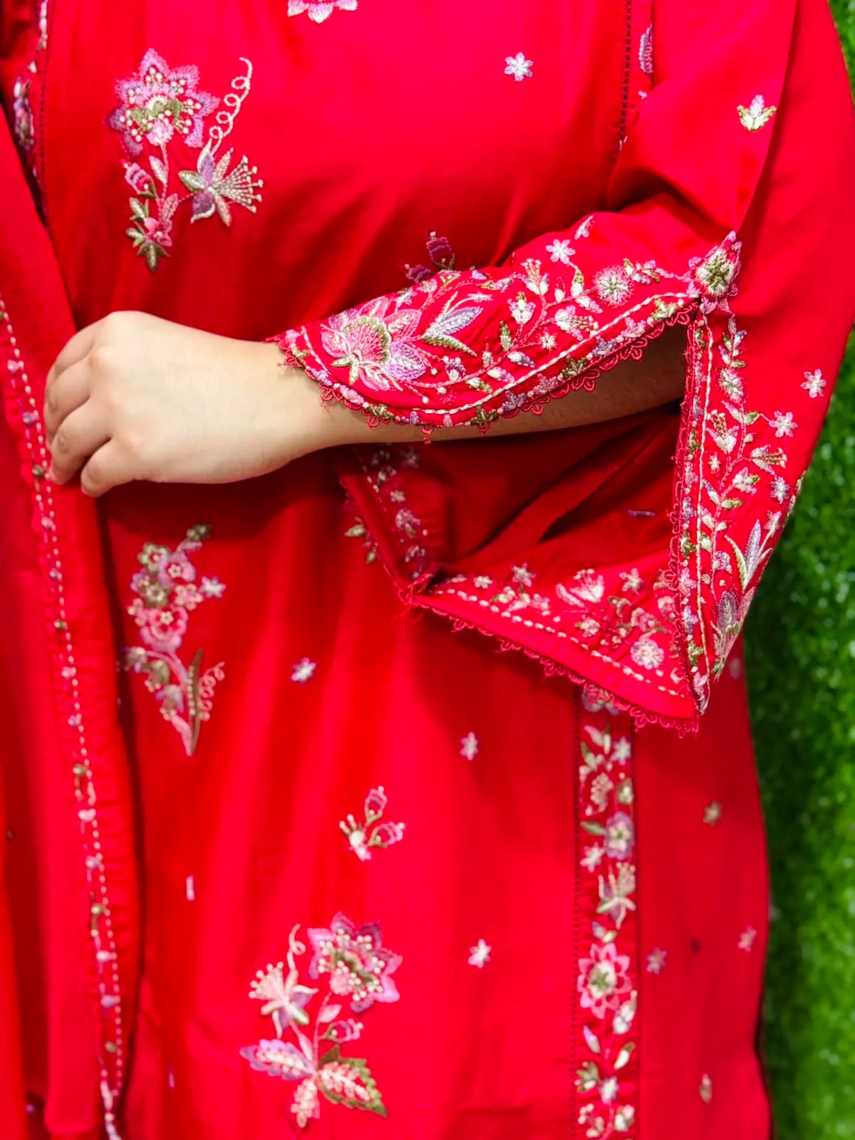 3 pc Embroidery Lawn Fabric 4