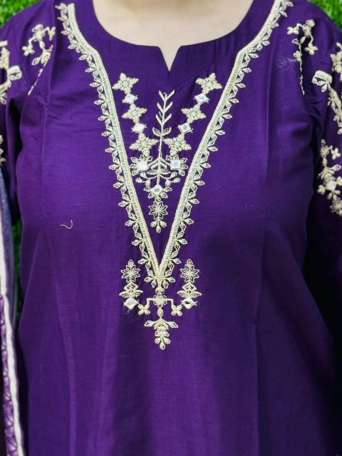 3 pc Embroidery Lawn Fabric 2