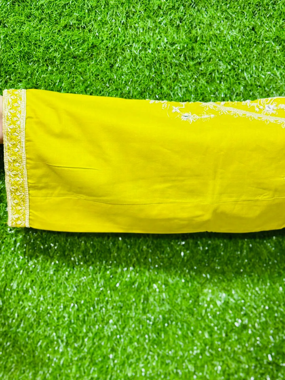 3 pc Embroidery Lawn Fabric 3