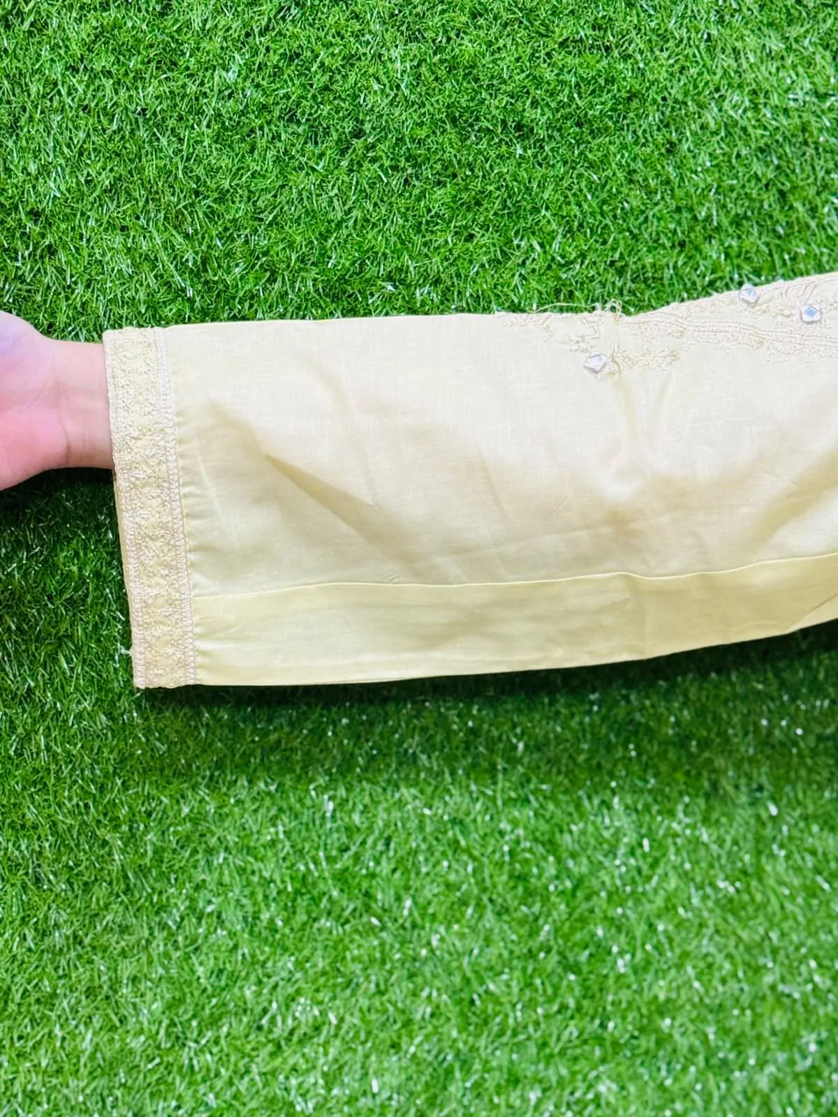 3 pc Embroidery Lawn 4
