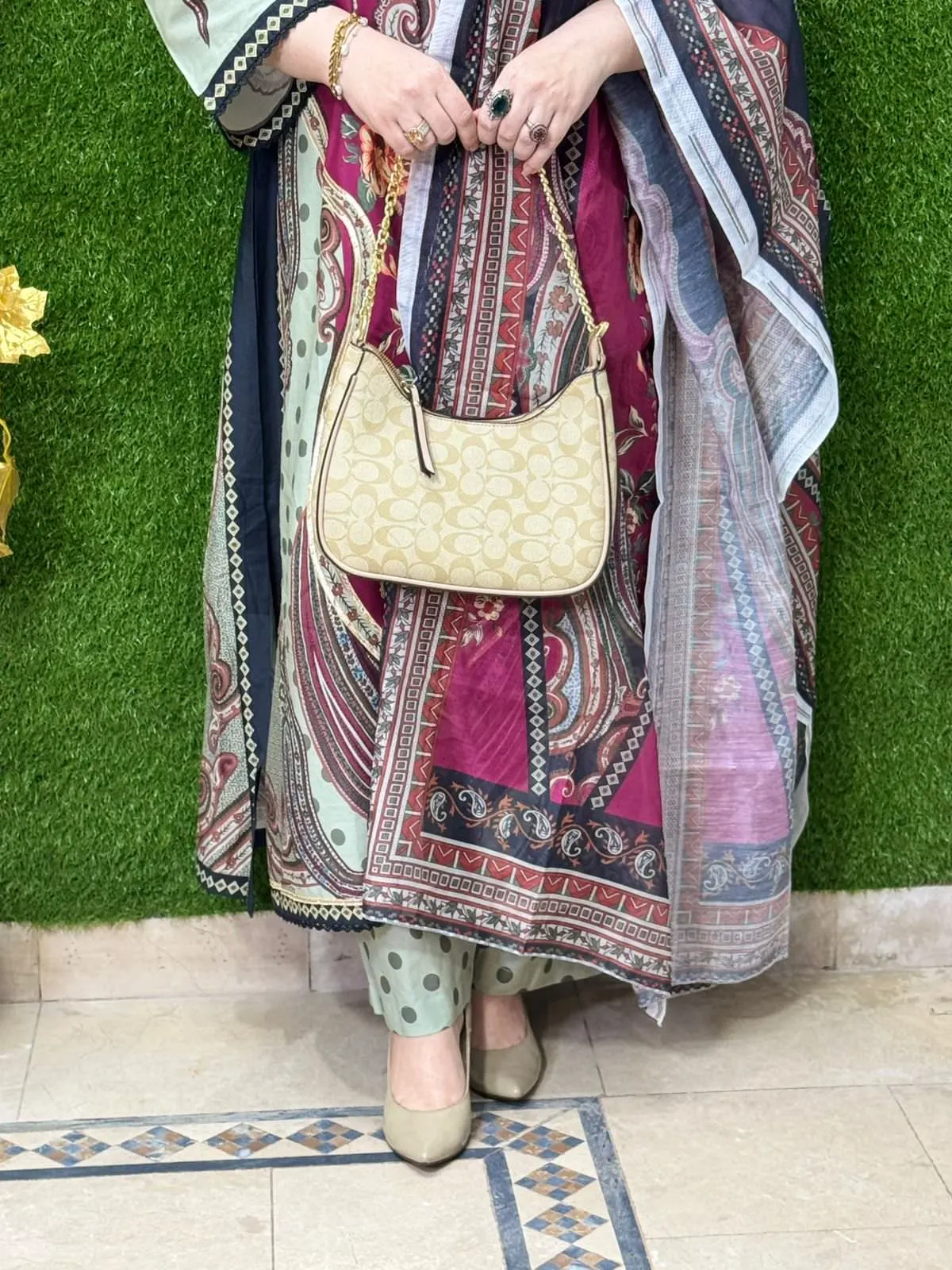 3 pc Embroidery Lawn Fabric 4