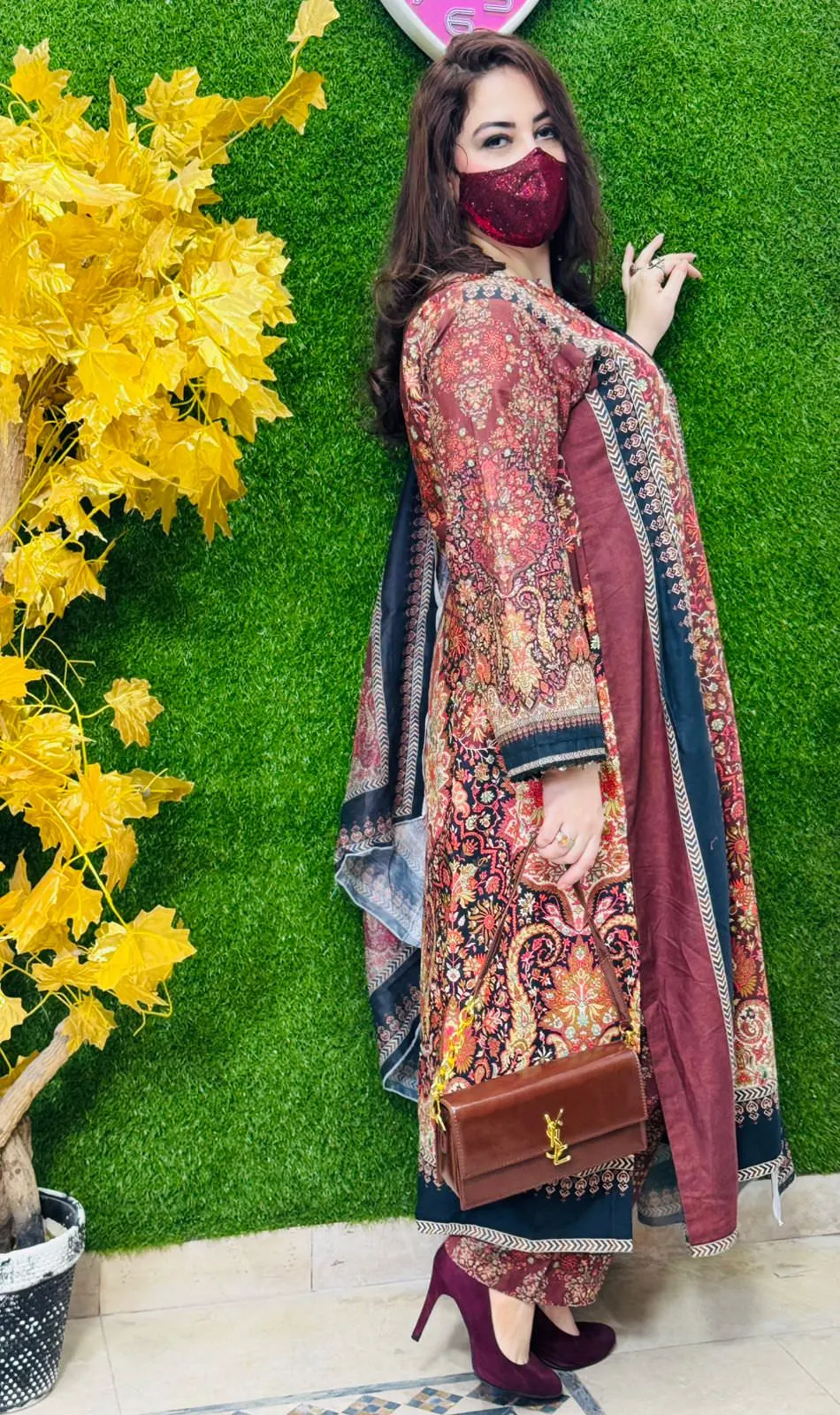 3 pc Embroidery Lawn Fabric 3